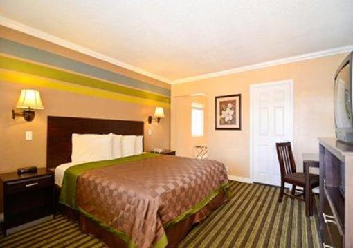 фото отеля Rodeway Inn & Suites Rosemead