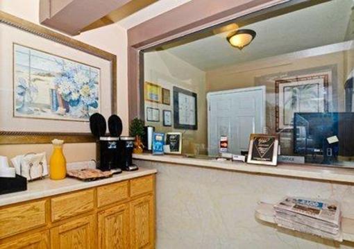 фото отеля Rodeway Inn & Suites Rosemead