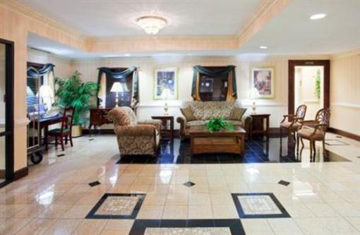 фото отеля Holiday Inn Express Henderson (North Carolina)