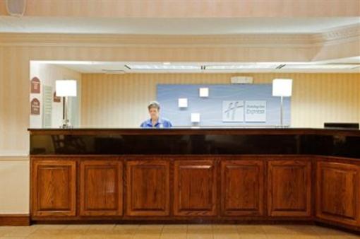 фото отеля Holiday Inn Express Henderson (North Carolina)