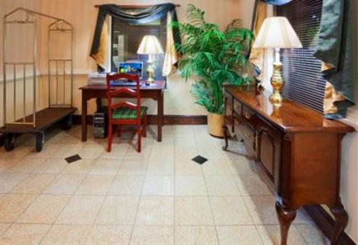 фото отеля Holiday Inn Express Henderson (North Carolina)