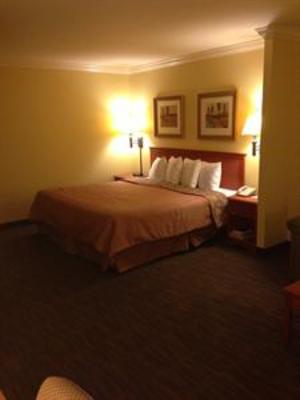 фото отеля BEST WESTERN Wichita North Hotel & Suites