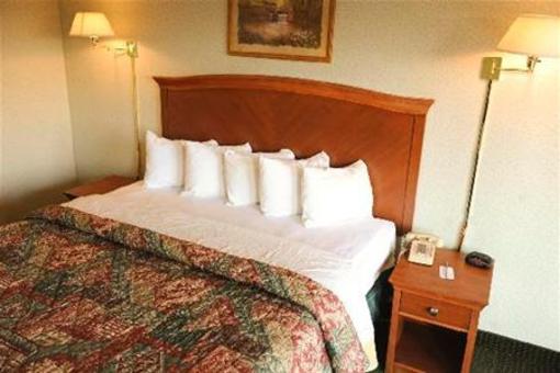 фото отеля Downtown Inn & Suites