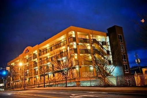 фото отеля Downtown Inn & Suites