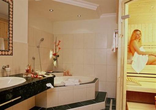 фото отеля Hotel Alpenschlössl Neustift im Stubaital