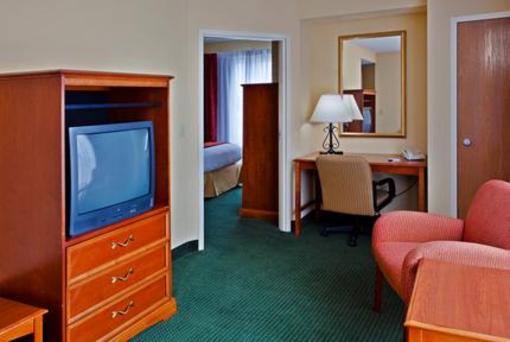 фото отеля Holiday Inn Express Hotel & Suites West Brooksville