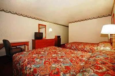 фото отеля Travelodge Fort Sam ATT Center