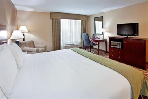 фото отеля Holiday Inn Express Hotel & Suites St Charles