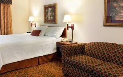 фото отеля Hampton Inn Maple Grove