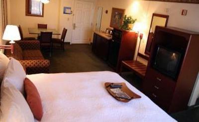 фото отеля Hampton Inn Maple Grove
