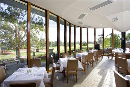 фото отеля Country Club Tasmania