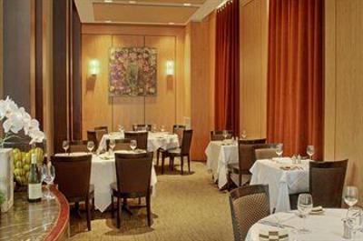 фото отеля Courtyard Hotel Convention Center Washington D.C.