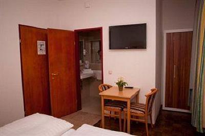 фото отеля Hotel Strasser