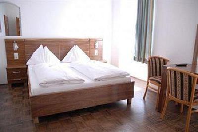 фото отеля Hotel Strasser