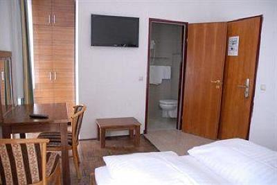 фото отеля Hotel Strasser