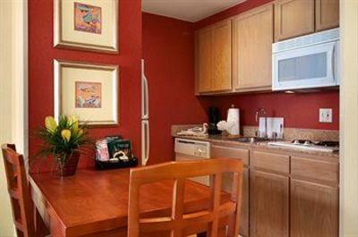 фото отеля Homewood Suites Orlando-Nearest to Universal Studios