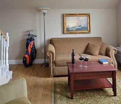 фото отеля Lunenburg Arms Hotel & Spa