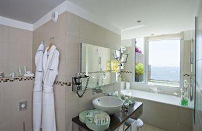 фото отеля Le Grand Hotel Cannes