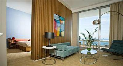фото отеля Le Grand Hotel Cannes