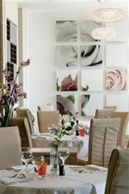 фото отеля Le Grand Hotel Cannes