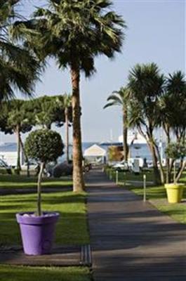фото отеля Le Grand Hotel Cannes