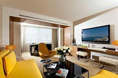 фото отеля Le Grand Hotel Cannes