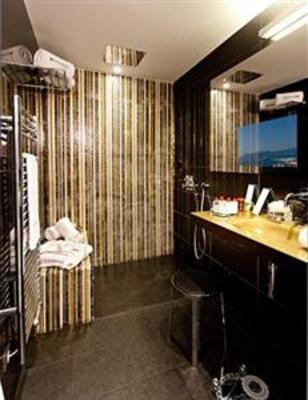 фото отеля Le Grand Hotel Cannes