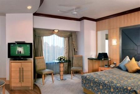 фото отеля Radisson Hotel Shimla