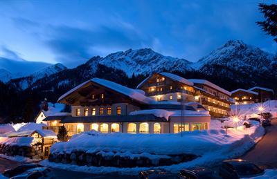 фото отеля Almwellnesshotel Tuffbad Sankt Lorenzen im Lesachtal