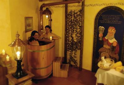 фото отеля Almwellnesshotel Tuffbad Sankt Lorenzen im Lesachtal