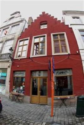 фото отеля Snuffel Backpacker Hostel