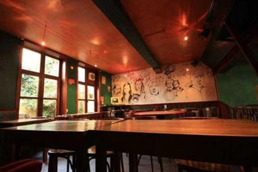 фото отеля Snuffel Backpacker Hostel