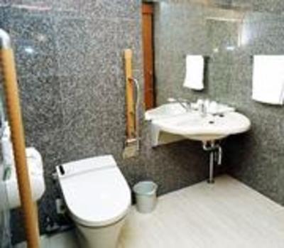 фото отеля Toyoko Inn Tsukuba Express Yashio-eki Kita-guchi