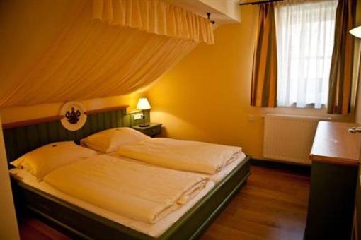 фото отеля Gut Kirchbichl Bed & Breakfast Hallwang
