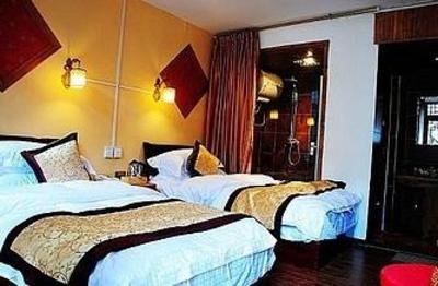 фото отеля Lazy Sun Inn Lijiang