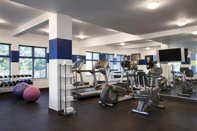 фото отеля Four Points by Sheraton Victoria Gateway