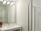 фото отеля Four Points by Sheraton Victoria Gateway