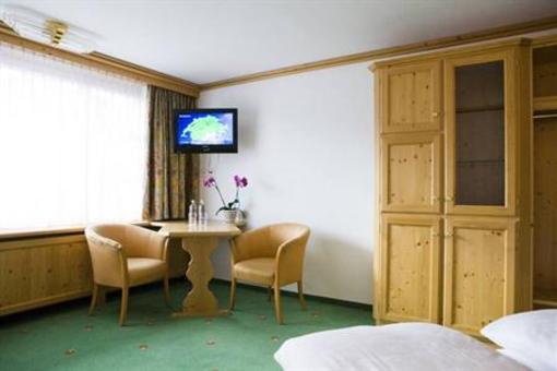 фото отеля Posthotel Valbella