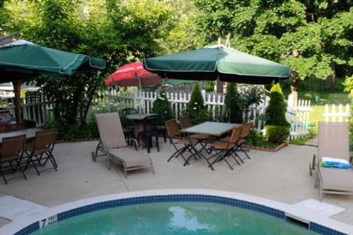 фото отеля Gregory House Country Inn