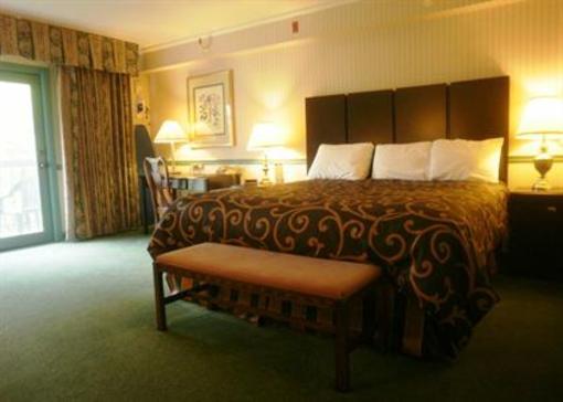 фото отеля The Hollow Inn and Motel