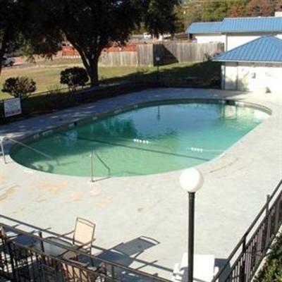фото отеля HomePlace Inn and Suites