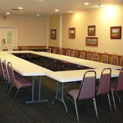 фото отеля HomePlace Inn and Suites