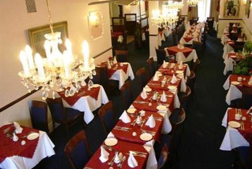 фото отеля Courtlands Hotel
