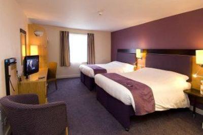 фото отеля Premier Inn Manchester West Trafford