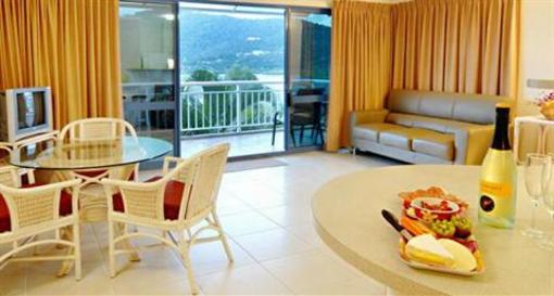 фото отеля Coral Sea Vista Apartments Airlie Beach