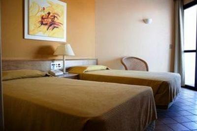 фото отеля Ingleses Praia Hotel