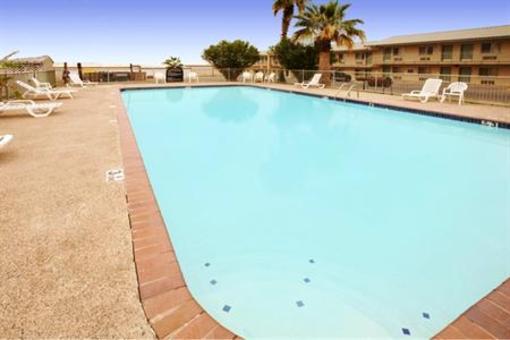 фото отеля Americas Best Value Inn Eagle Pass