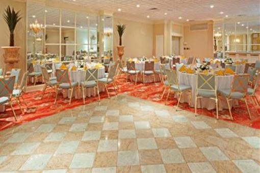 фото отеля Holiday Inn Carteret - Rahway