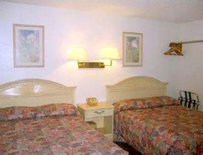 фото отеля Knights Inn South San Diego