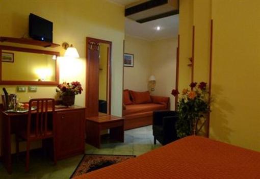 фото отеля Degli Amici Hotel Artena